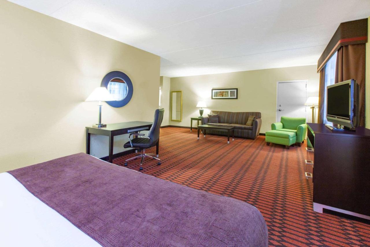 King Room - Non-Smoking at Baymont by Wyndham Harrisburg