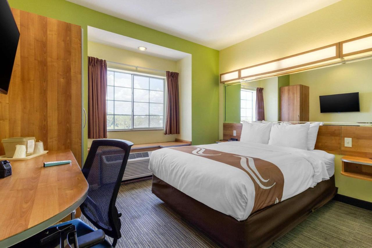 Queen Room - Non-Smoking at Quality Inn & Suites Lehigh Acres Fort Myers