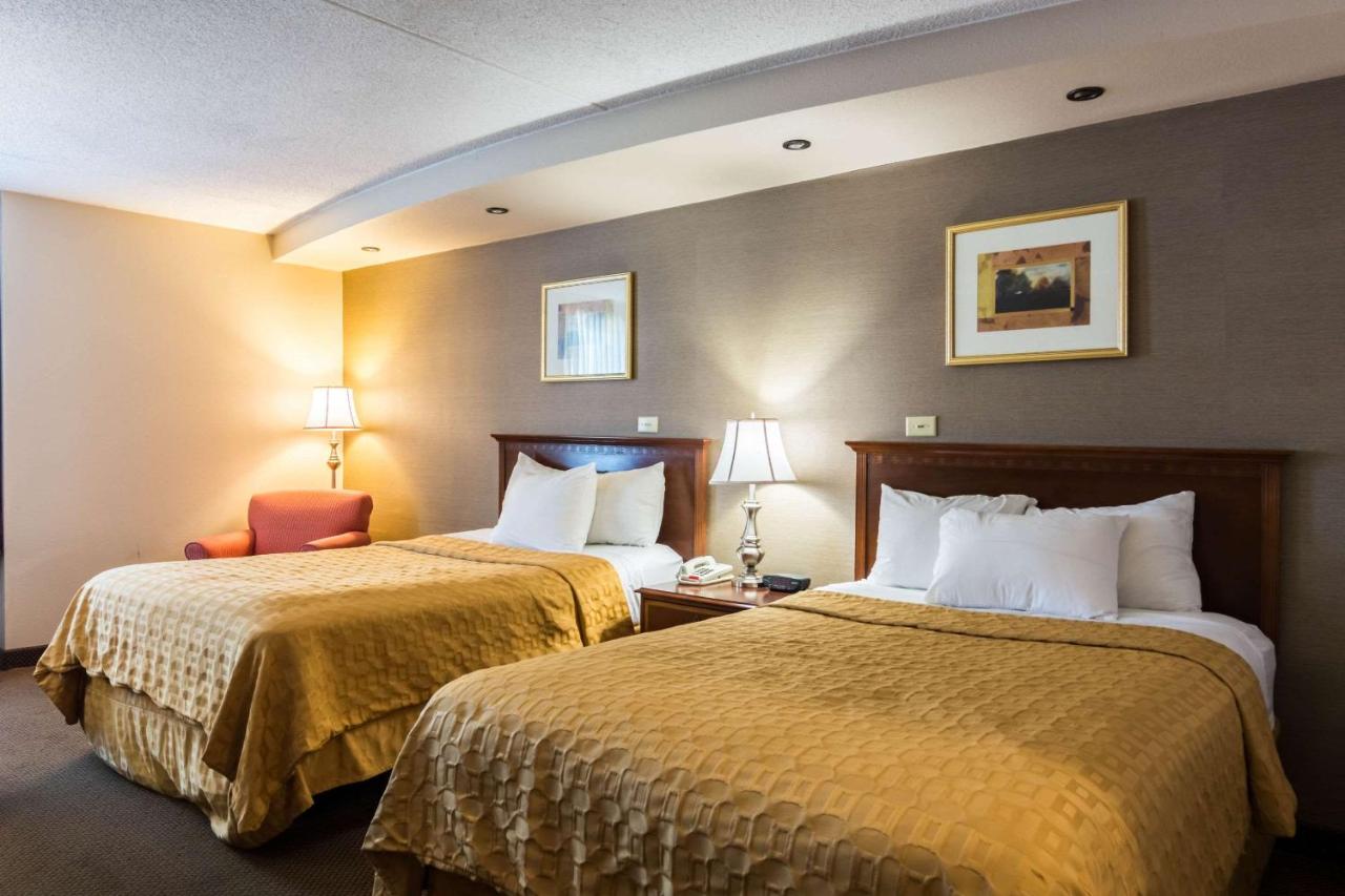 | Plaza Inn & Suites