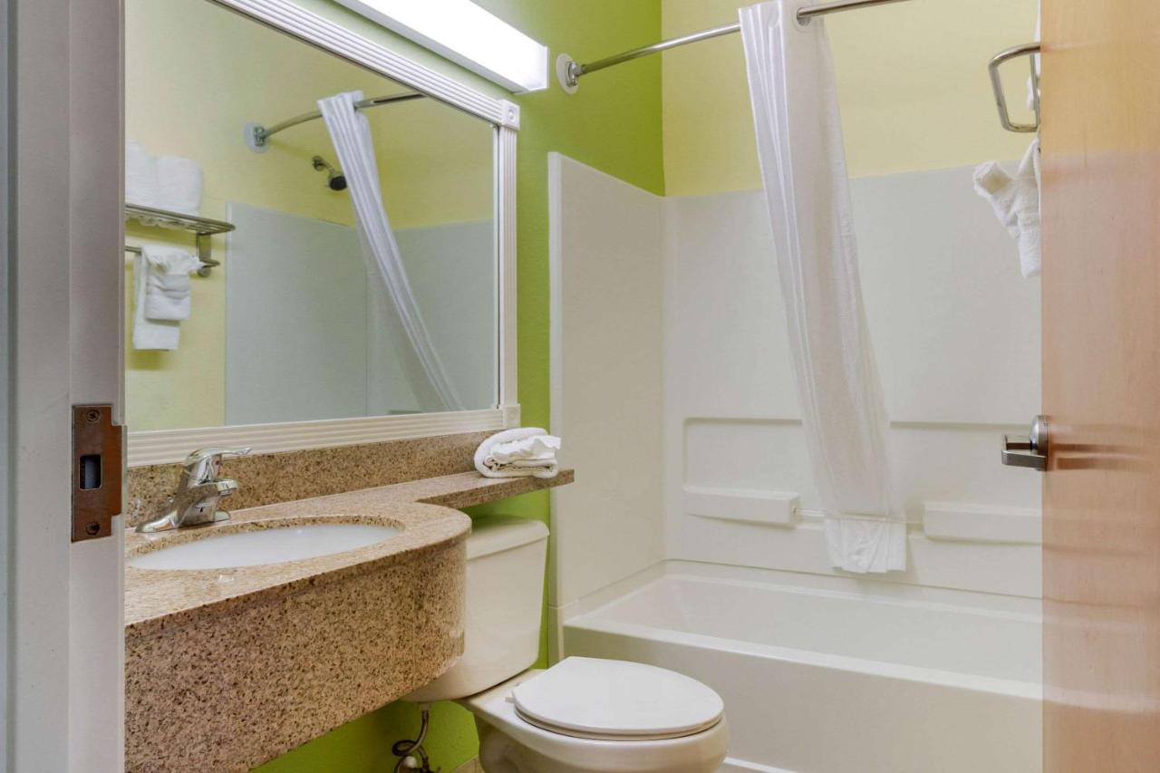 Queen Suite - Non-Smoking at Quality Inn & Suites Lehigh Acres Fort Myers