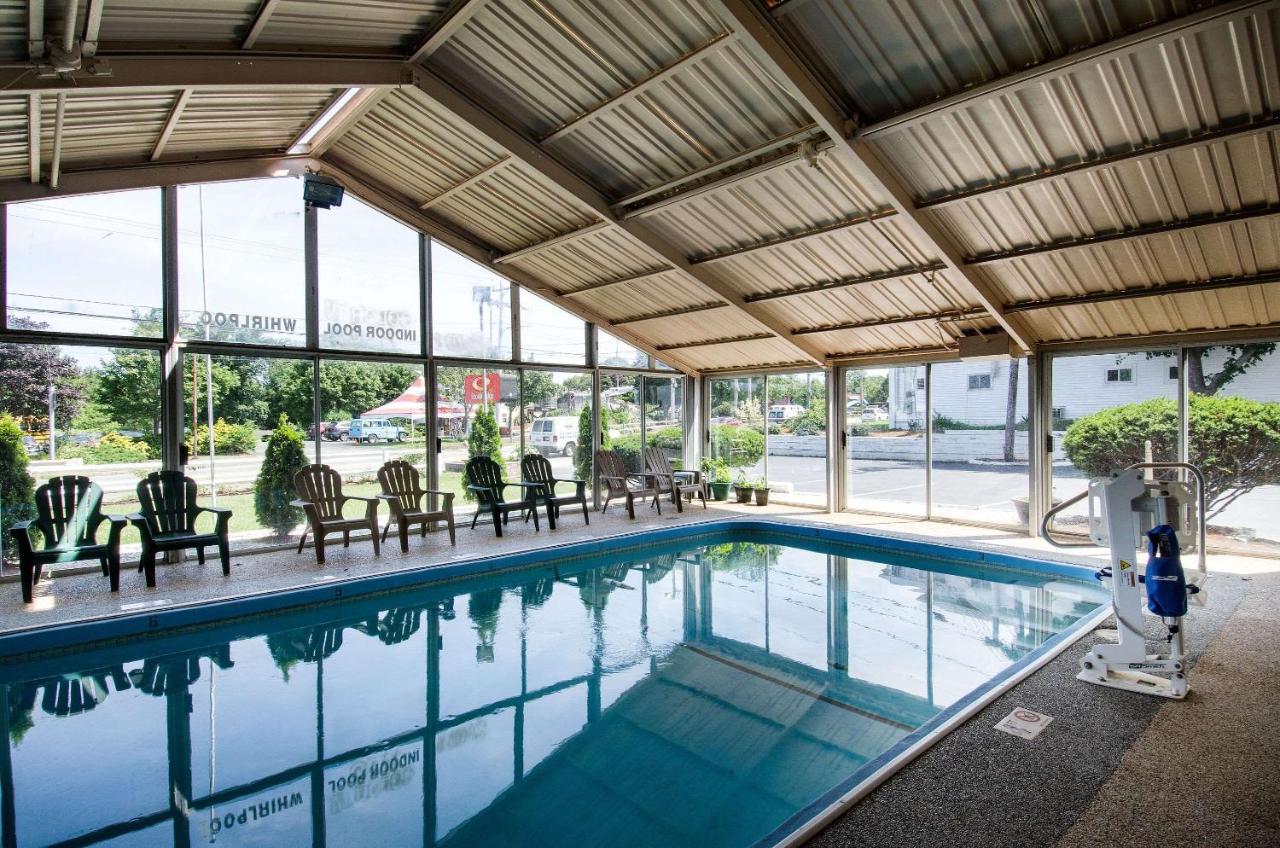 | Econo Lodge West Yarmouth - Cape Cod