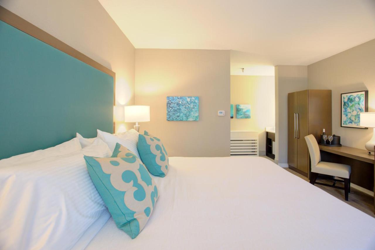 | Beachview Club Hotel