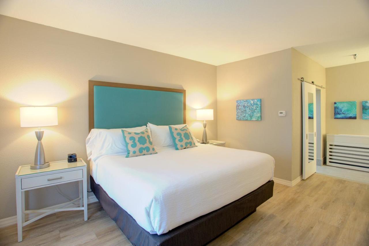 | Beachview Club Hotel