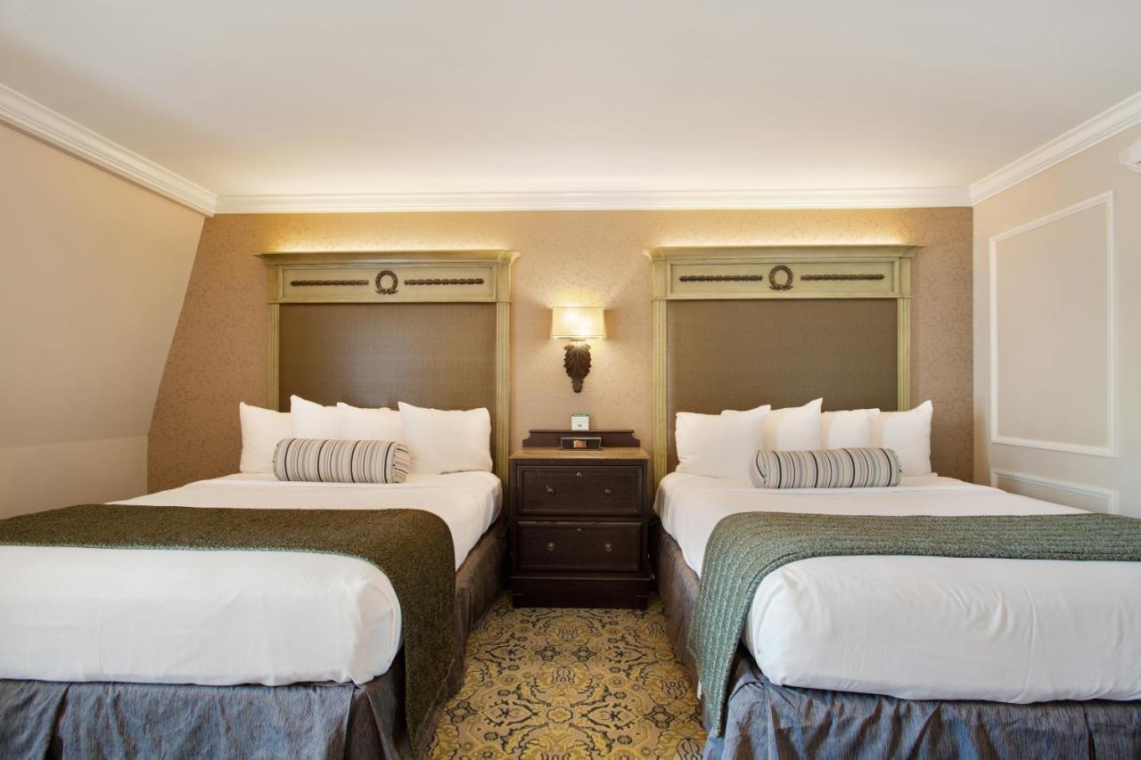 Deluxe Room with Two Queen Beds at Hotel St. Marie