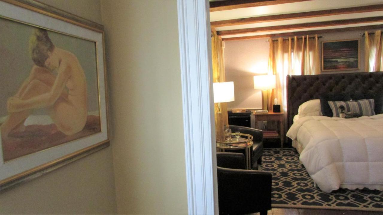 | Center Lovell Inn