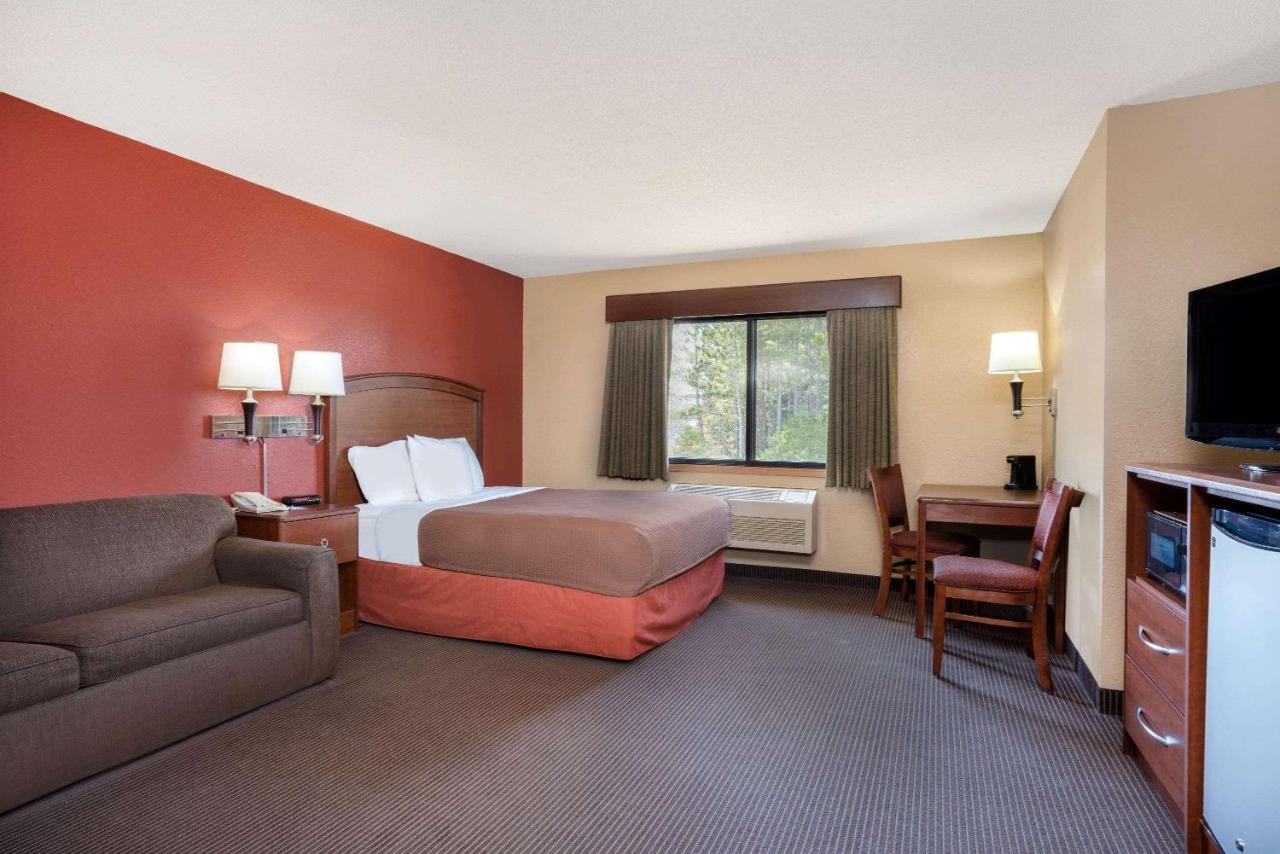 King Suite - Non-Smoking at AmericInn by Wyndham Park Rapids