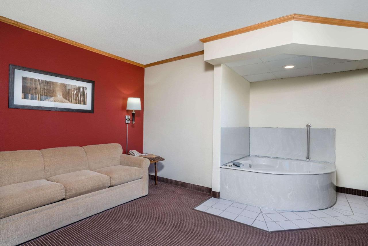 Superior King Suite - Non-Smoking at AmericInn by Wyndham Park Rapids