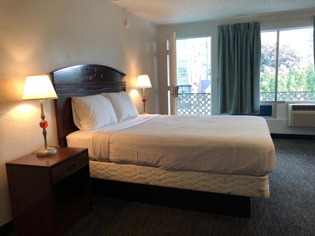 | Portland Super Value Inn