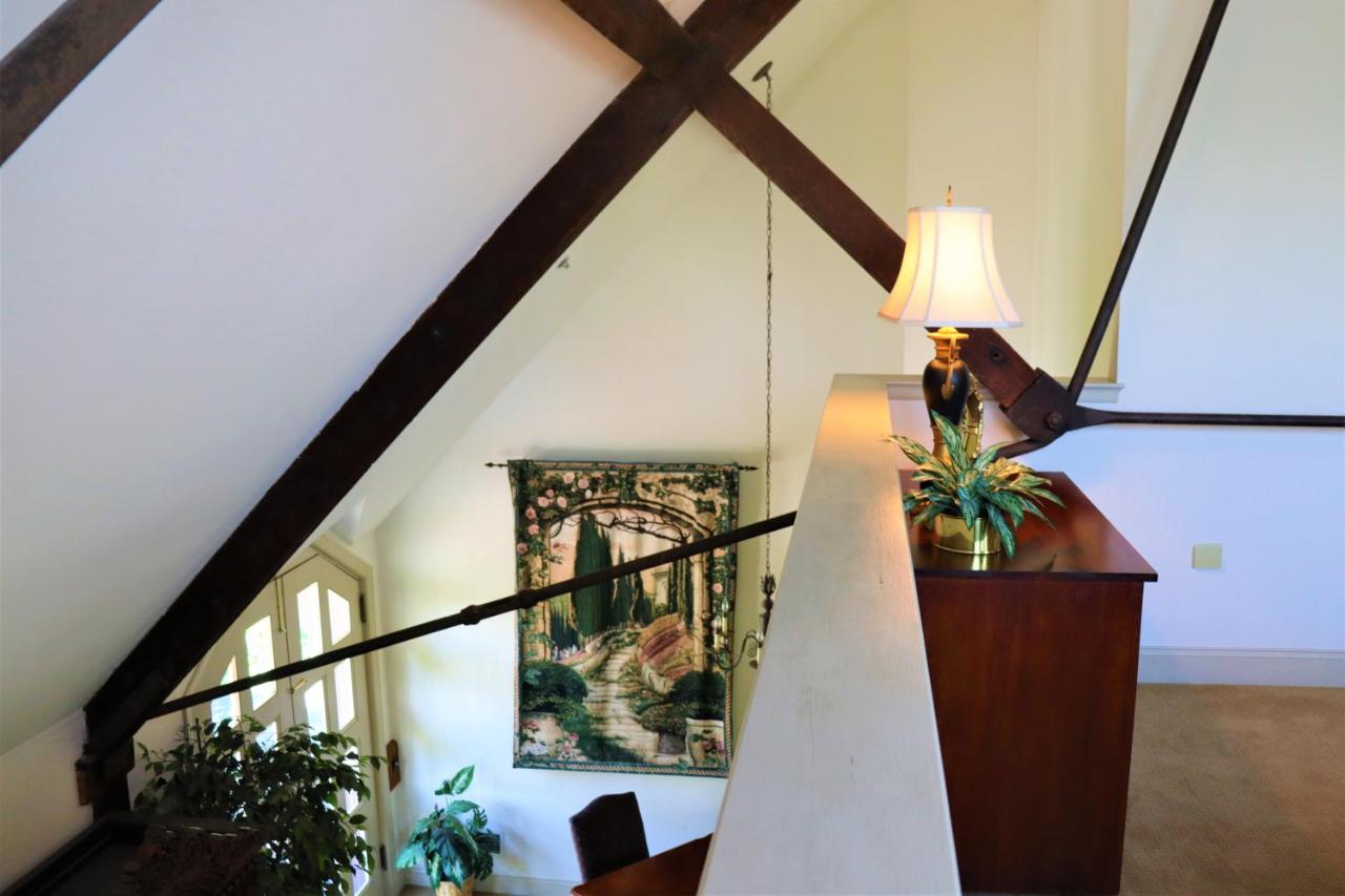  | The Gables at Stirling Guest Hotel