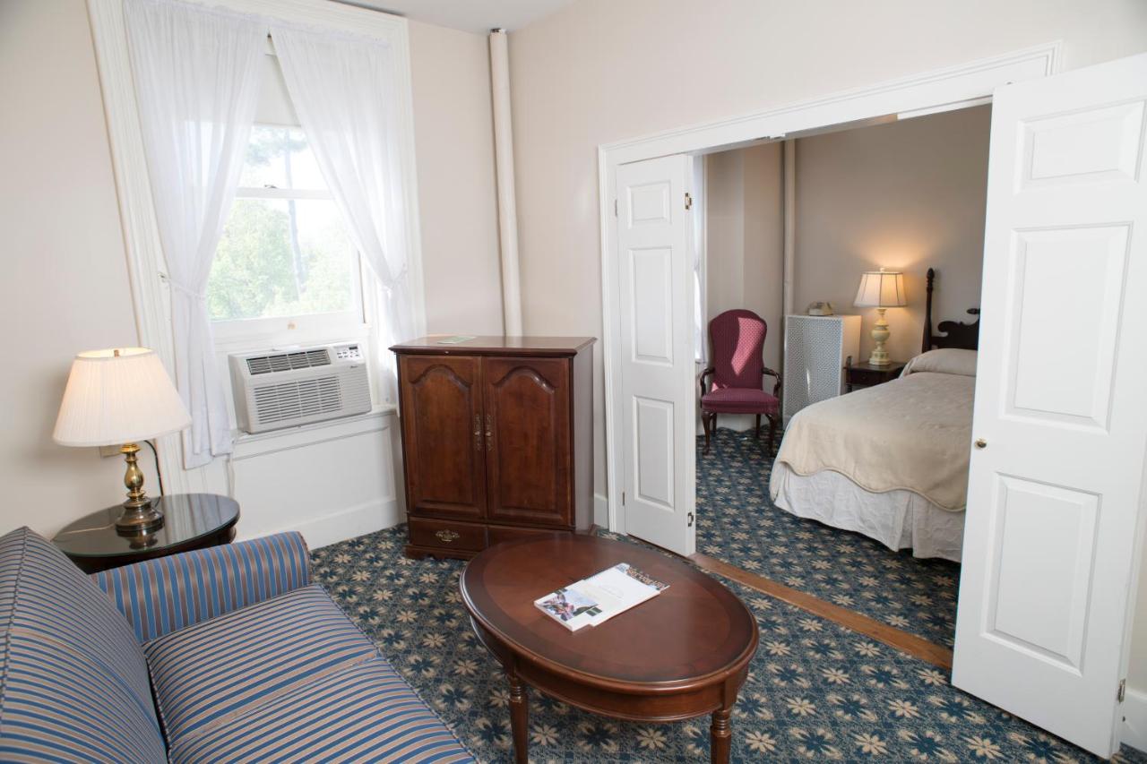 | Middlebury Inn