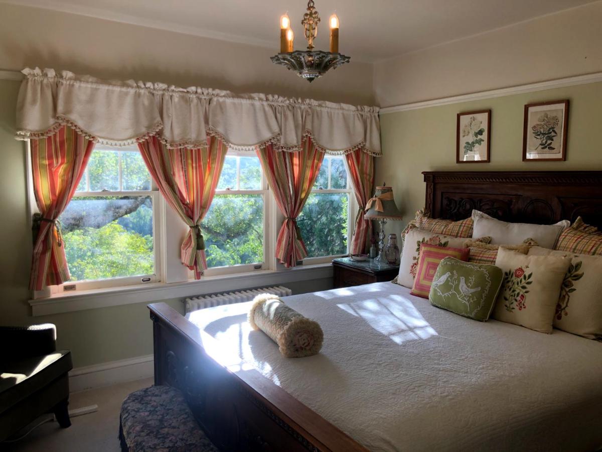 | The Inn on Knowles Hill Bed & Breakfast Hotel