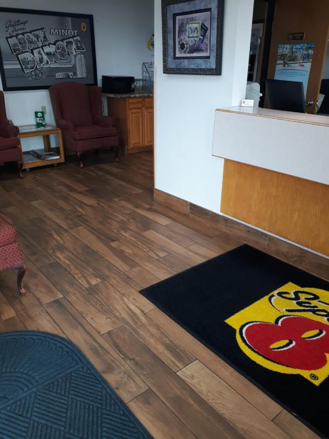 | Super 8 by Wyndham Minot Airport