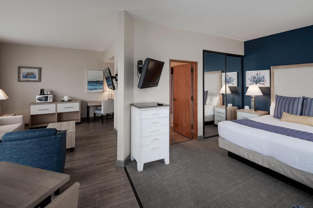 Studio with Sofa Bed at Bay Club Hotel & Marina