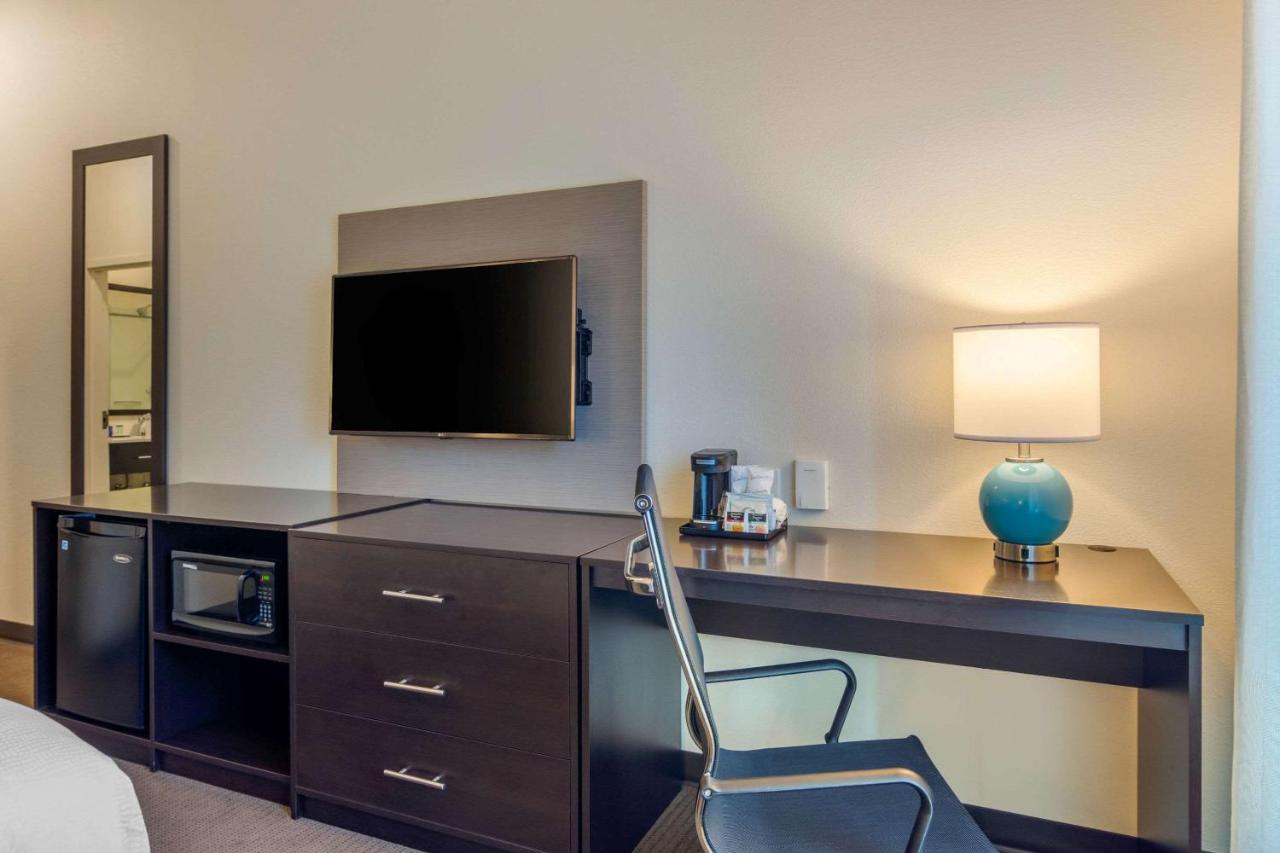 King Room - Non-Smoking at Sleep Inn Newnan Atlanta South