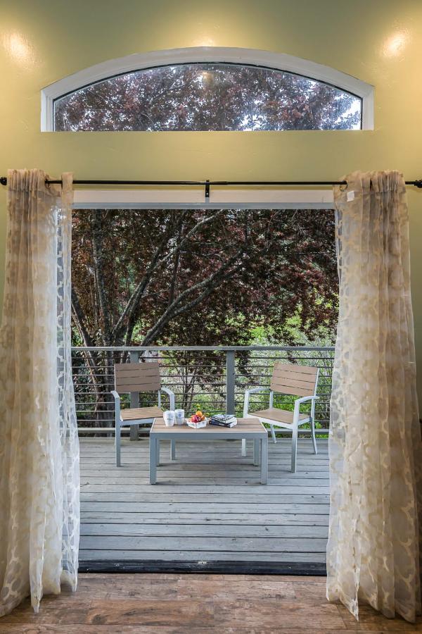 | Inn at Schoolhouse Creek