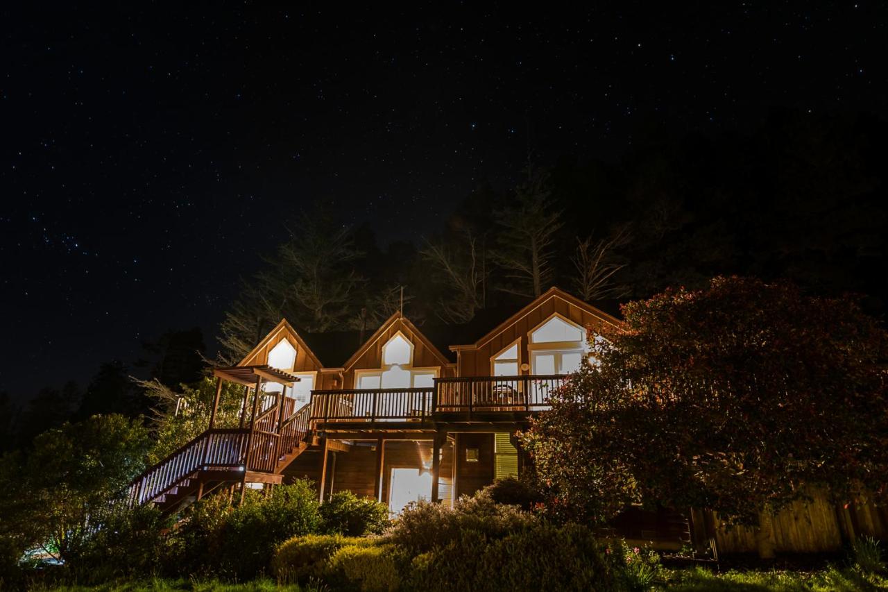 | Inn at Schoolhouse Creek