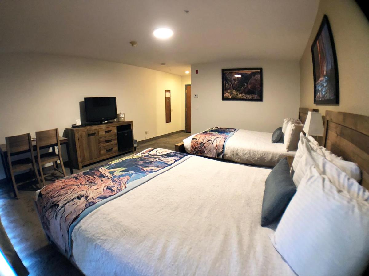 Queen Room with Two Queen Beds at Bumbleberry Inn