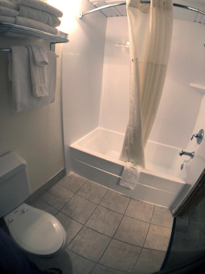 Queen Room with Two Queen Beds at Bumbleberry Inn