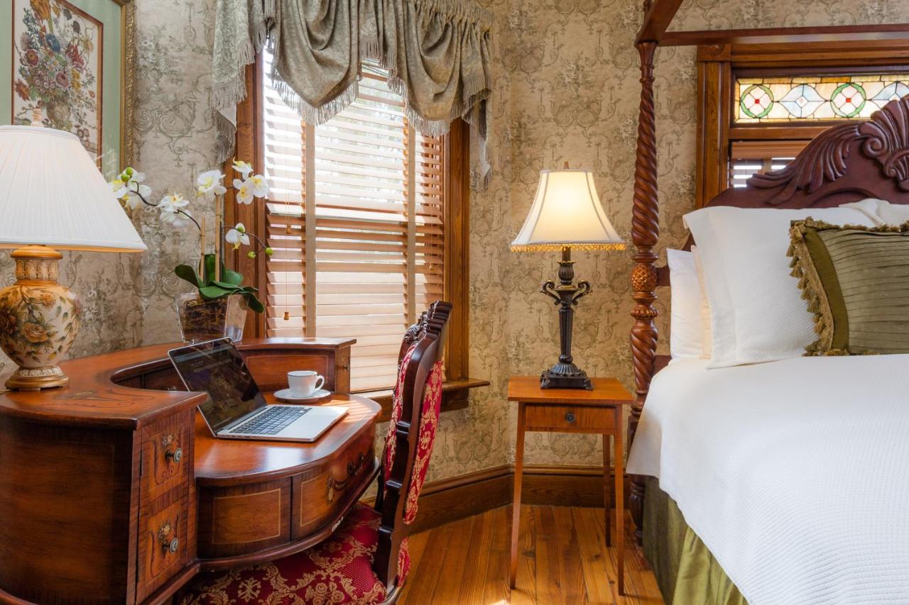 | The Village Inn of Woodstock