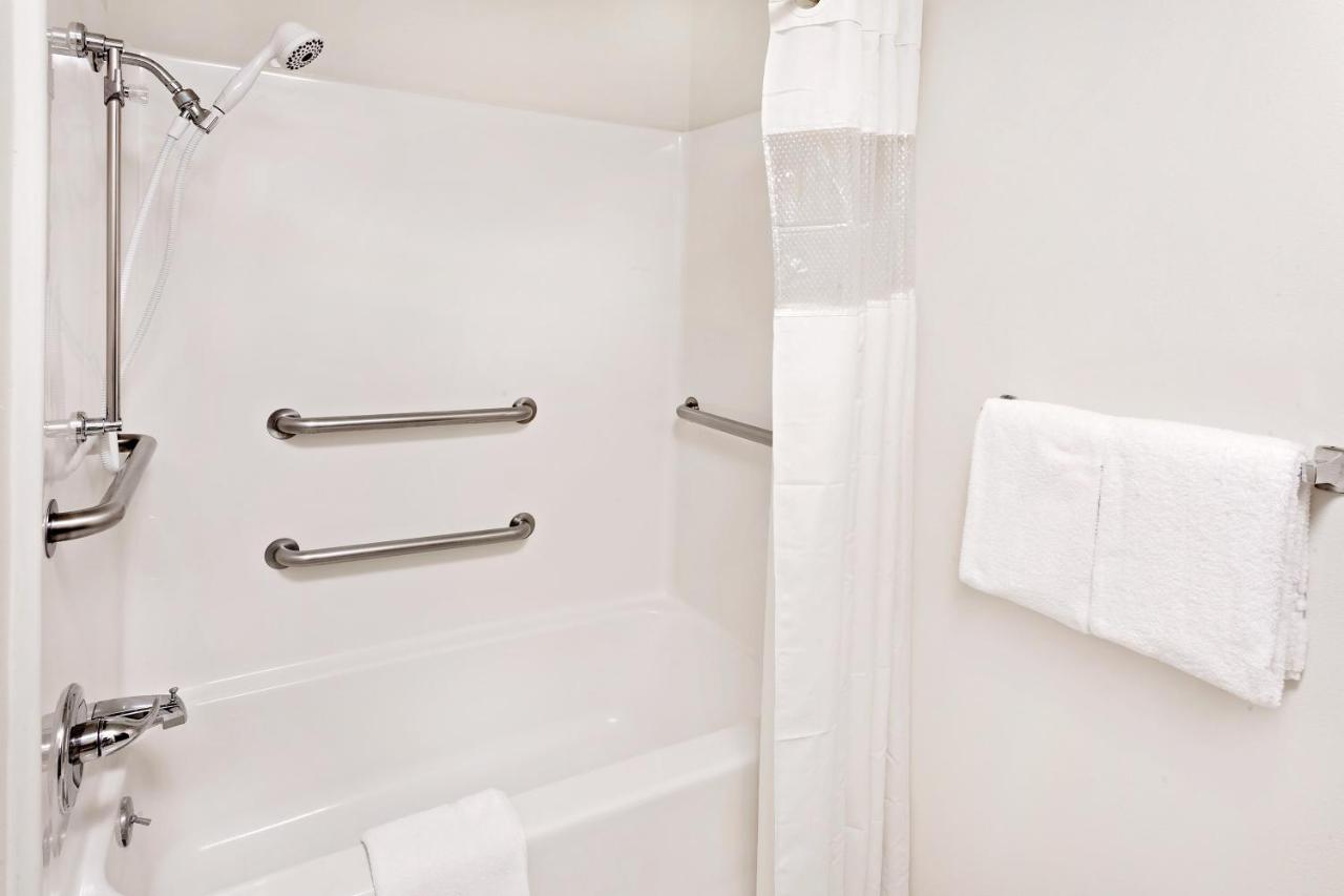 Queen Room - Disability Access - Non-Smoking at Baymont by Wyndham St. Joseph/Stevensville