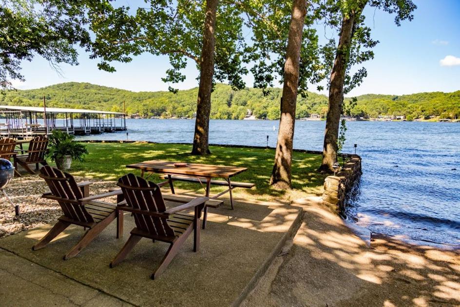 Three-Bedroom Deluxe Cabin at Point View Resort