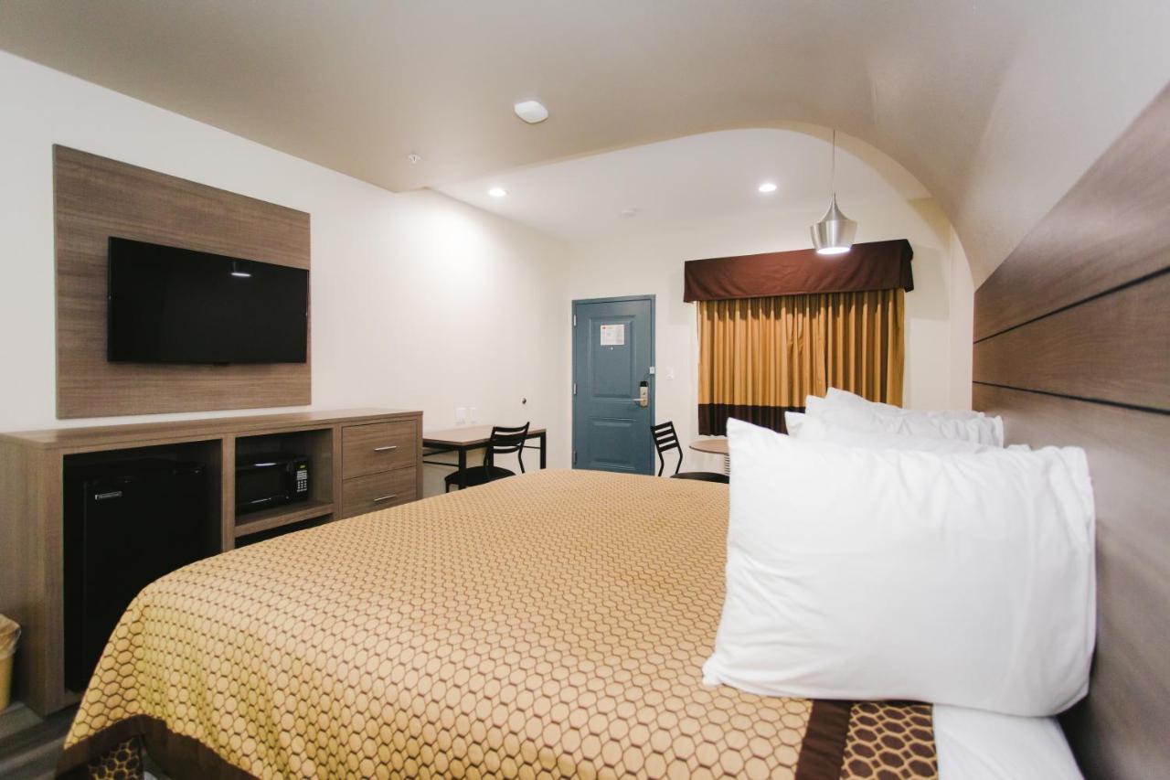 | Palace Inn- Louetta