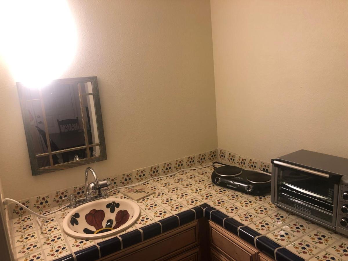 Executive Suite at National 9 Inn