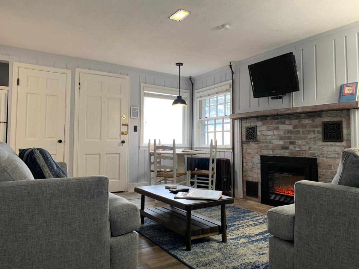 Two-Bedroom Corner Suite with Sea View at The Masthead Resort