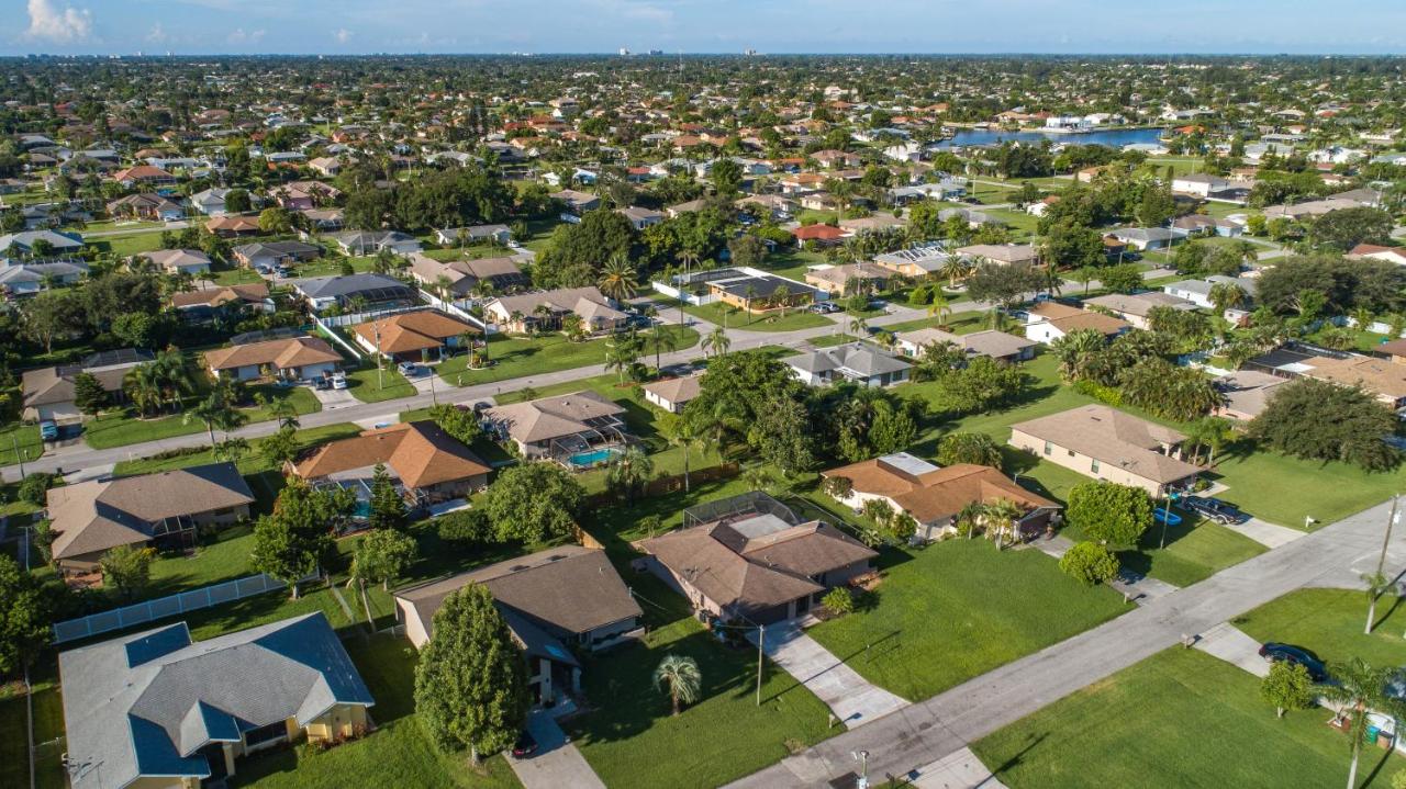 | Dream family vacation, pool fun, pet friendly - Villa Florida Flair