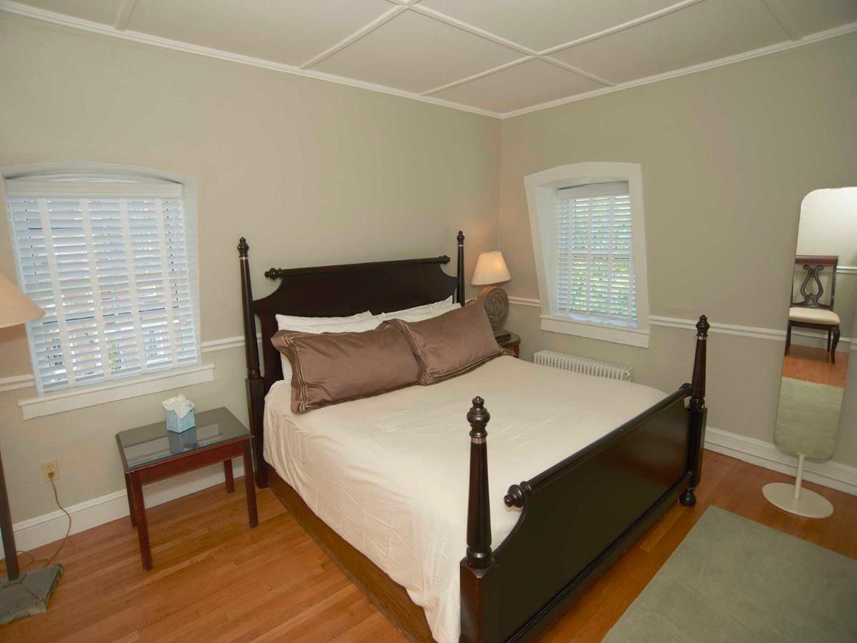 | Bellevue Manor