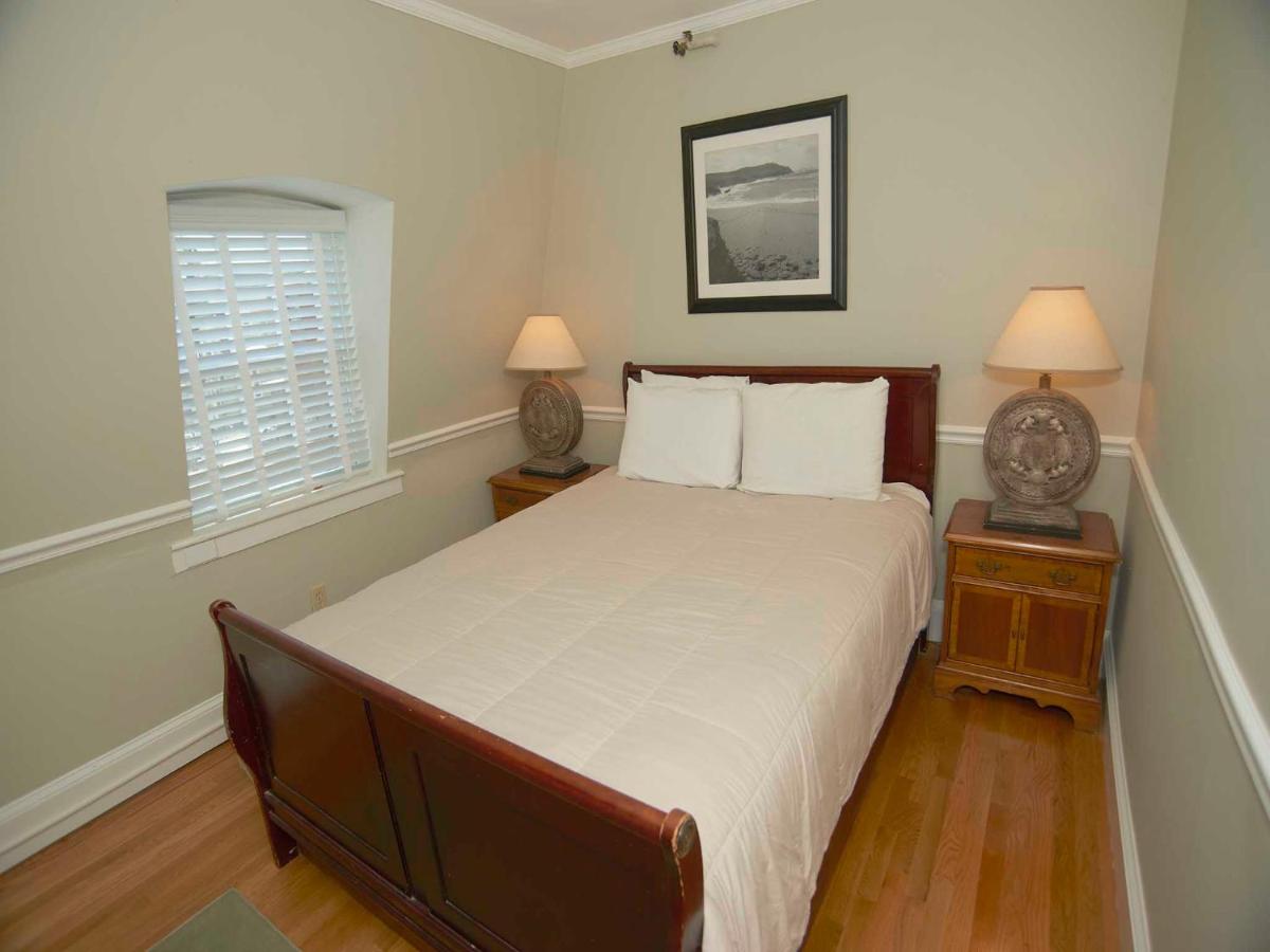 | Bellevue Manor