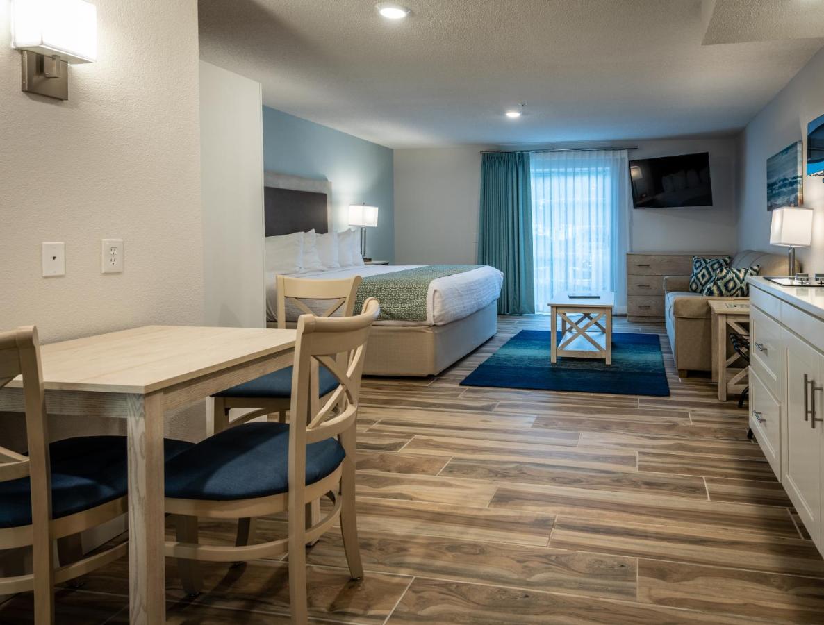 King Suite at Palmera Inn and Suites