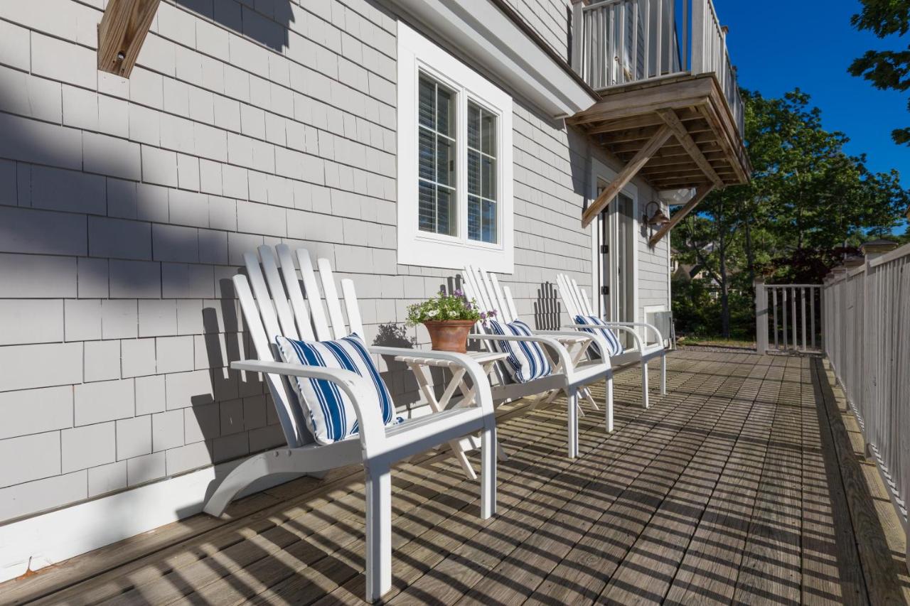 King Room with Sea View 305 at Sheepscot Harbour Village Resort