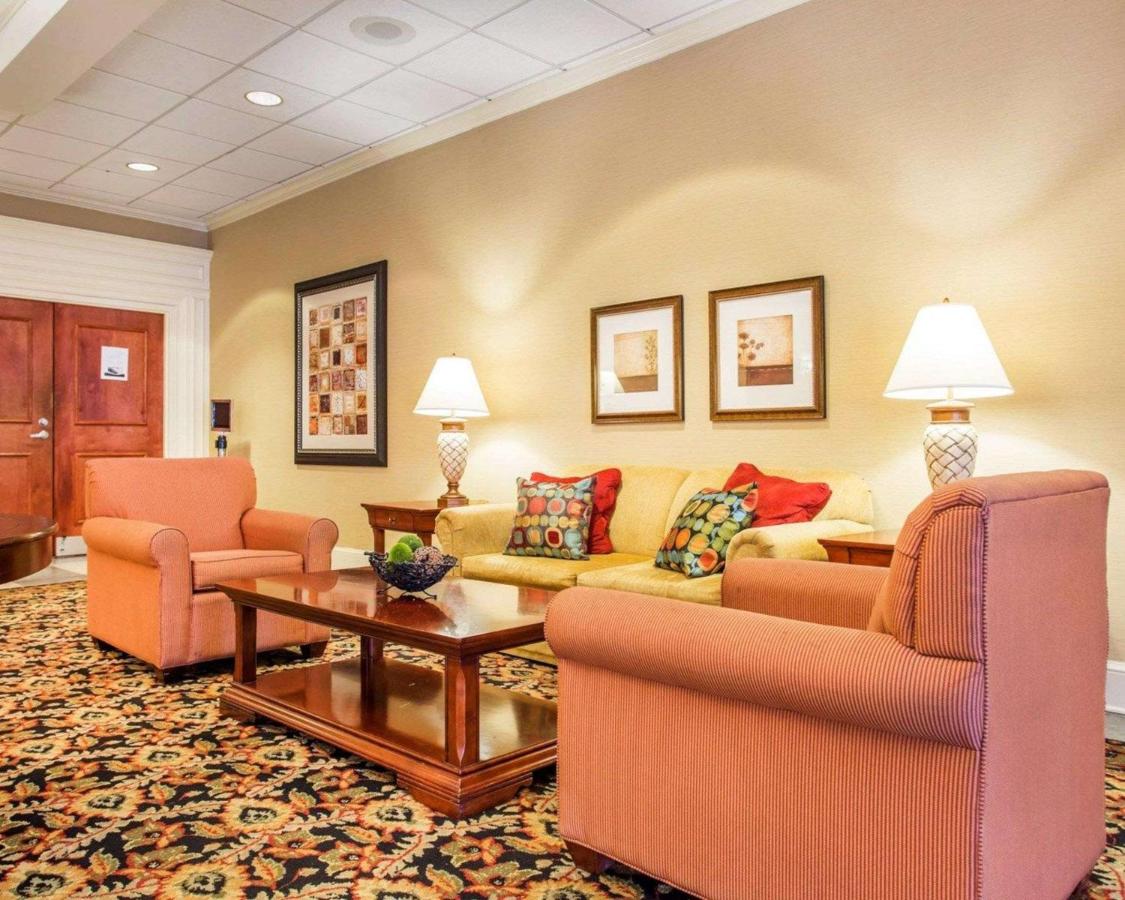 | Budgetel Inn & Suites Atlanta