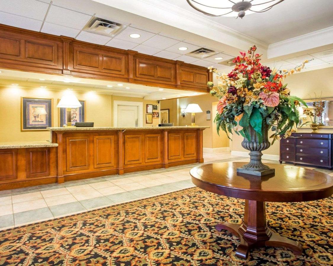 | Budgetel Inn & Suites Atlanta