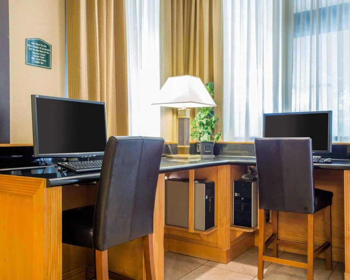 | Budgetel Inn & Suites Atlanta
