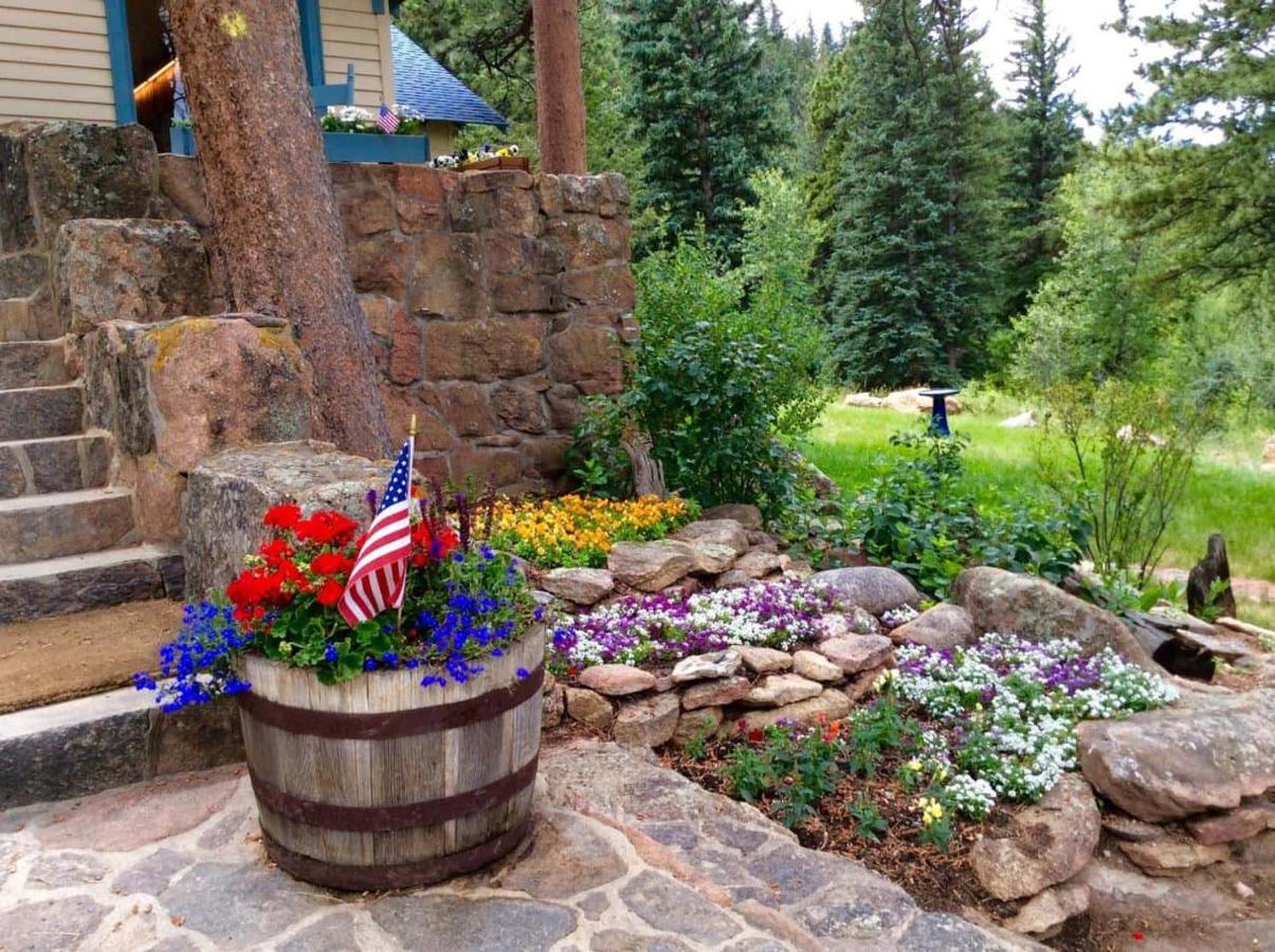  | Romantic RiverSong Inn