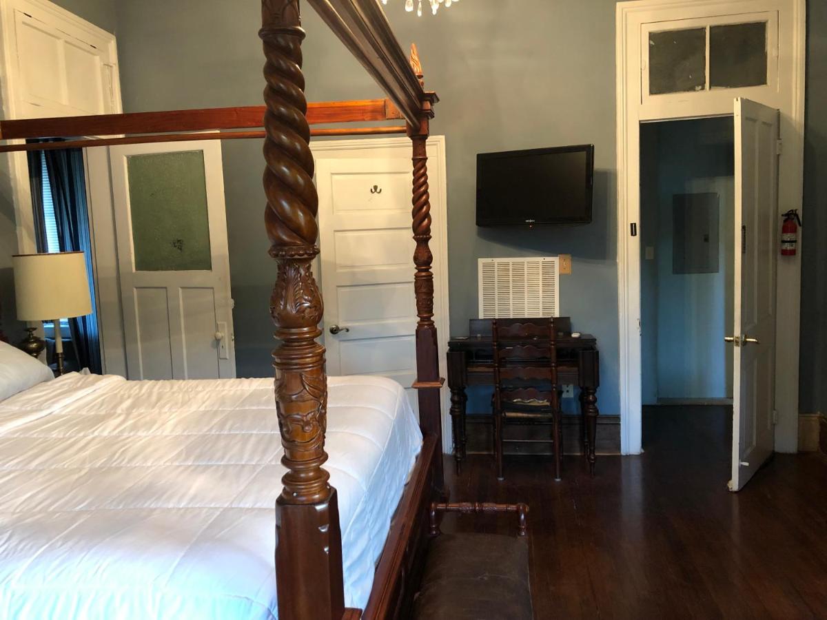 | Oakview Bed and Breakfast