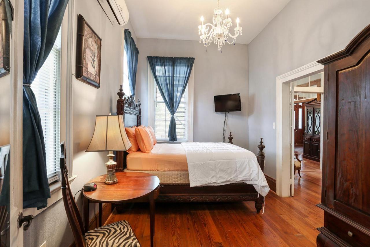 | Oakview Bed and Breakfast
