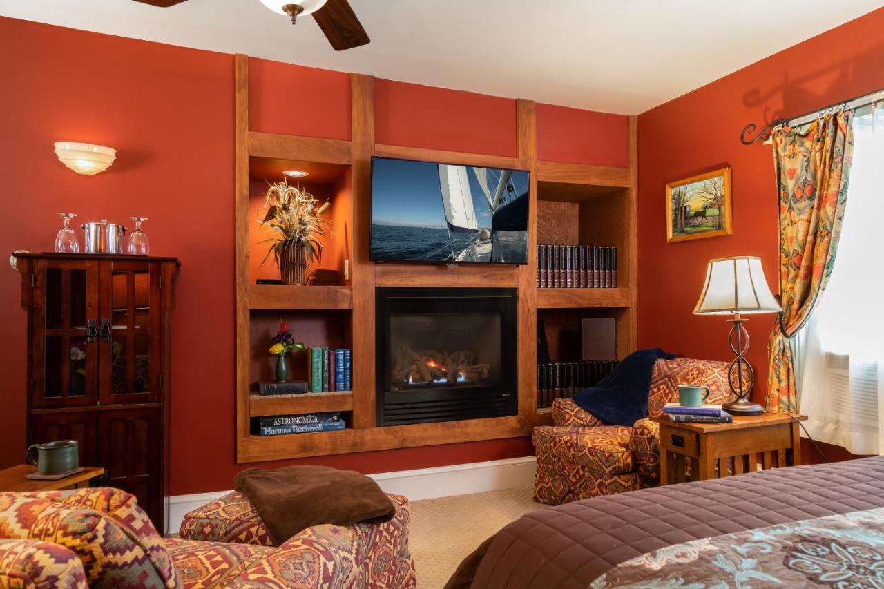 | Lake Pointe Inn