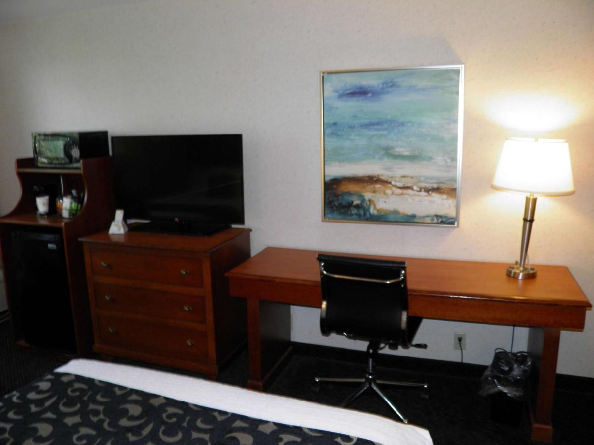 Double Room with Two Double Beds - Non-Smoking at Best Western Plus Waterville Grand Hotel