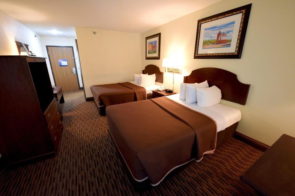 Double Room with Two Double Beds at Bayside Hotel of Mackinac