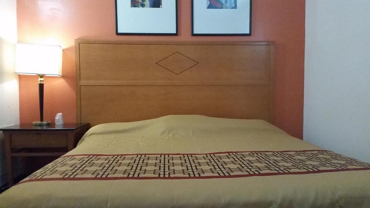 | Flamingo Motel