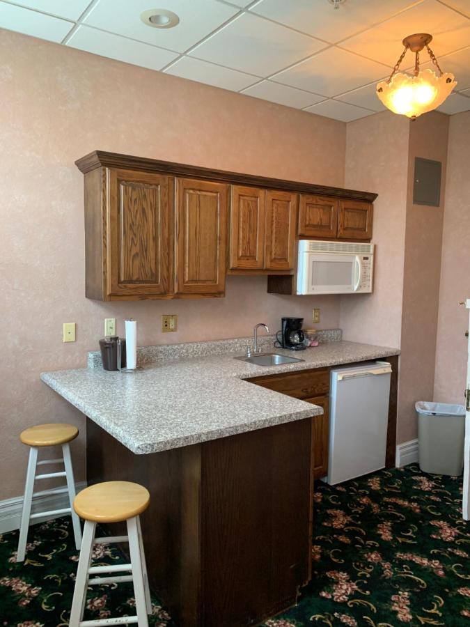 | Original Springs Hotel