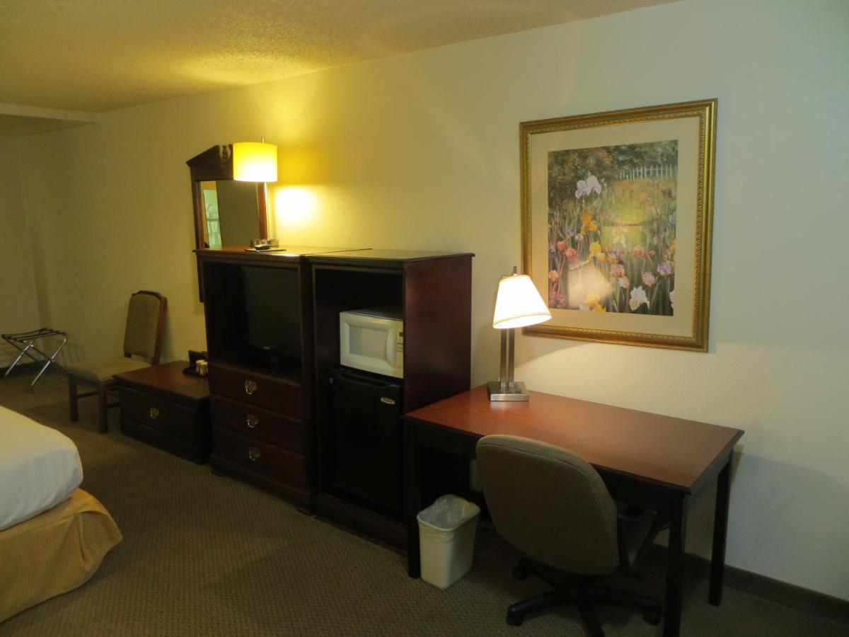 Queen Room with Two Queen Beds - Non-Smoking at Quality Inn Fort Smith I-540