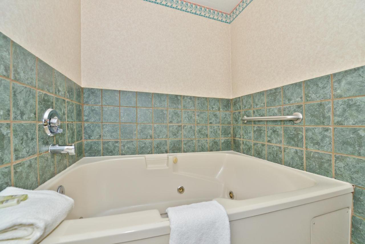 | Ramada by Wyndham Kent Seattle Area