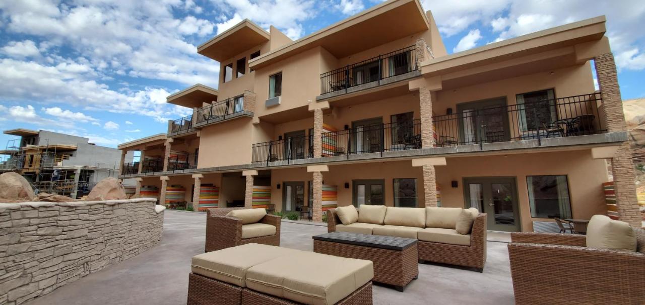 | Bluff Dwellings Resort