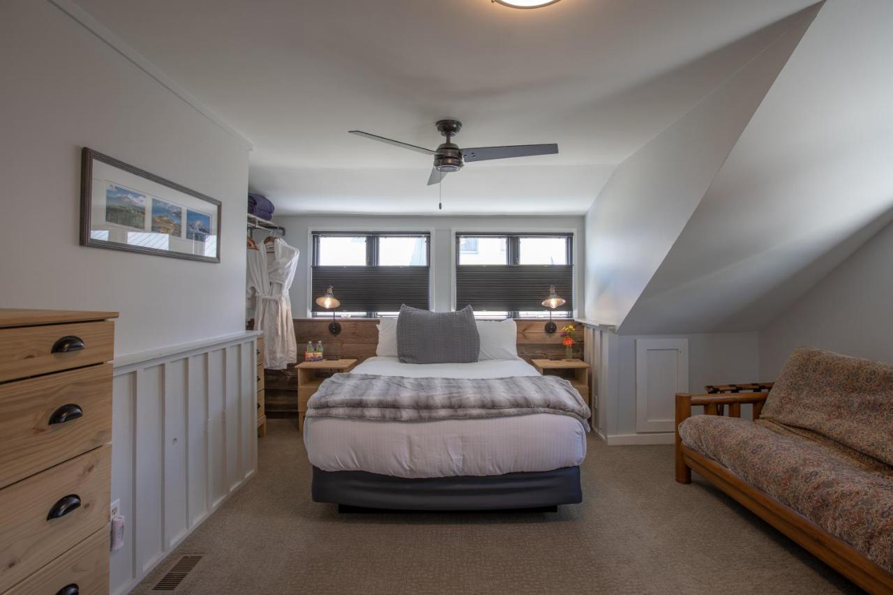 | Purple Mountain Bed & Breakfast & Spa