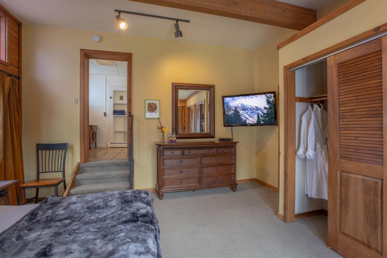 | Purple Mountain Bed & Breakfast & Spa