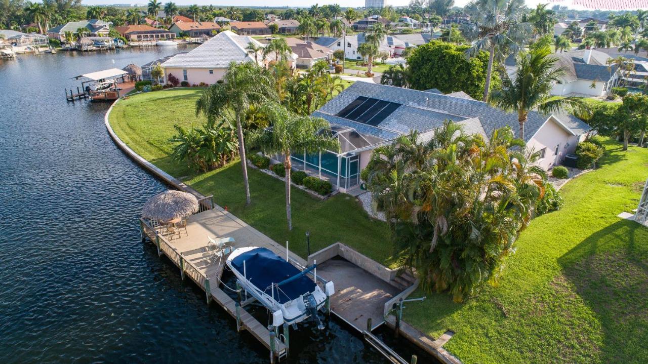 | Waterfront Villa - Hidden Harbor